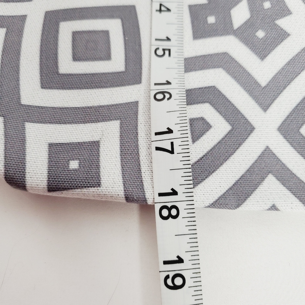 Geometric Pattern Tote Bag - Picture 5 of 7